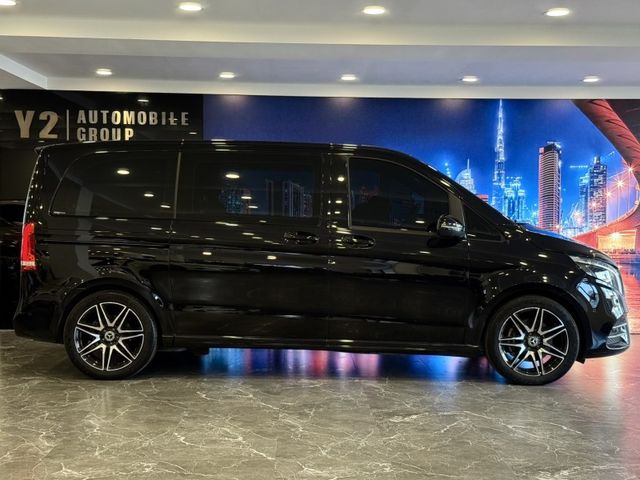 Mercedes-Benz/賓士 V220d  第37張相片