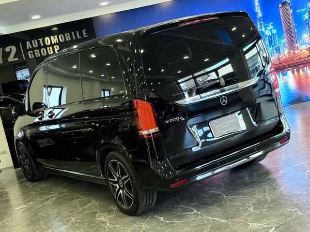 Mercedes-Benz/賓士 V220d  第45張相片