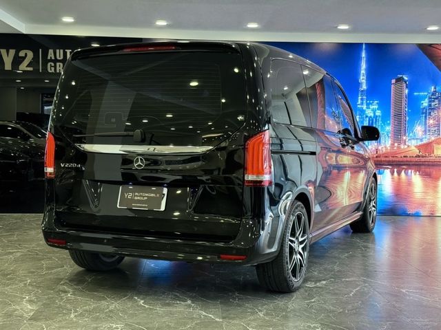 Mercedes-Benz/賓士 V220d  第48張相片