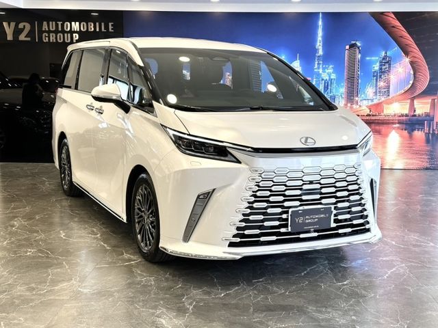 Lexus LM  第3張相片