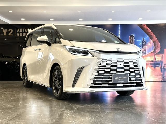 Lexus LM  第8張相片