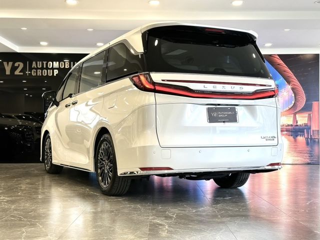 Lexus LM  第10張相片