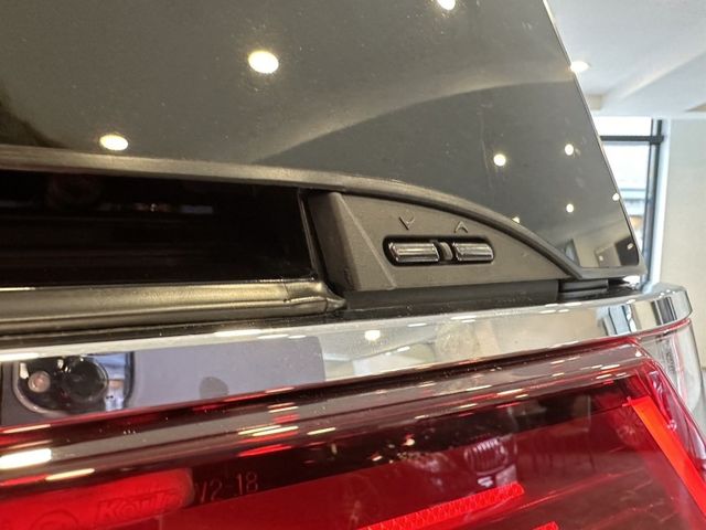 Lexus LM  第53張相片