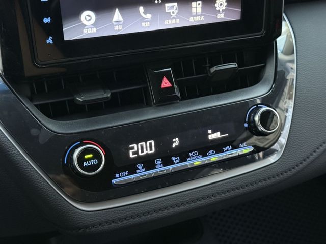 Toyota ALTIS  第15張相片