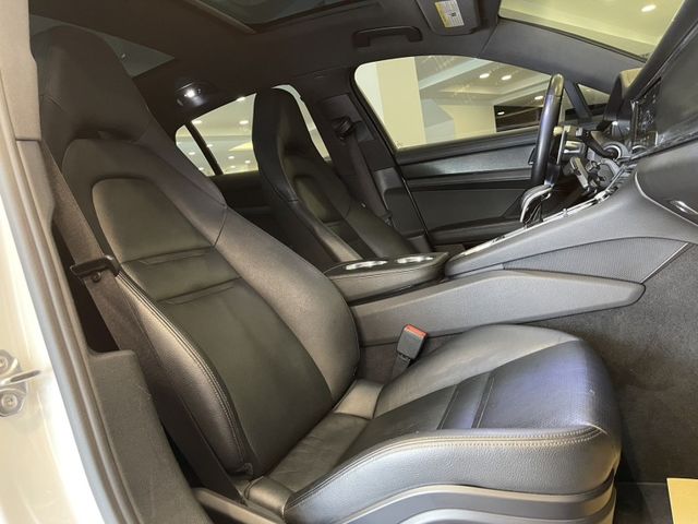 Porsche保時捷 Panamera  第29張相片