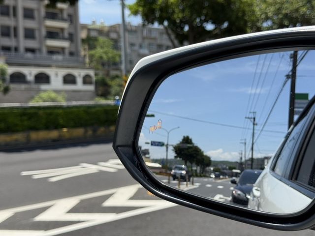 Toyota RAV4  第25張相片