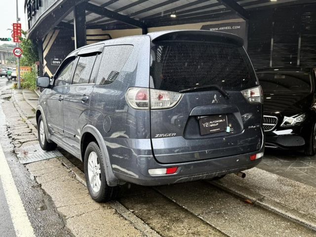 Mitsubishi Zinger  第5張相片