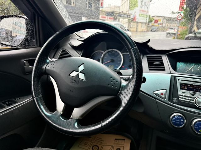 Mitsubishi Zinger  第11張相片