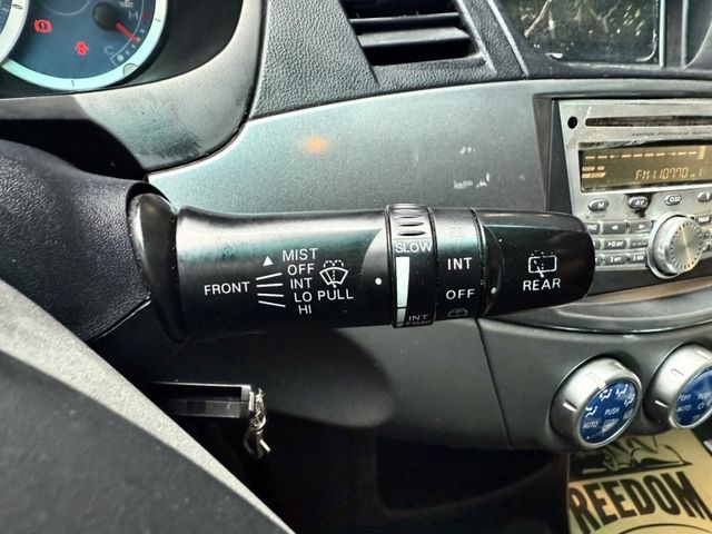 Mitsubishi Zinger  第14張相片