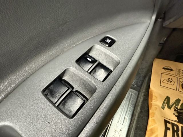 Mitsubishi Zinger  第17張相片