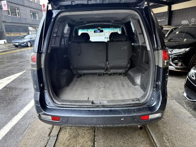 Mitsubishi Zinger  第20張相片