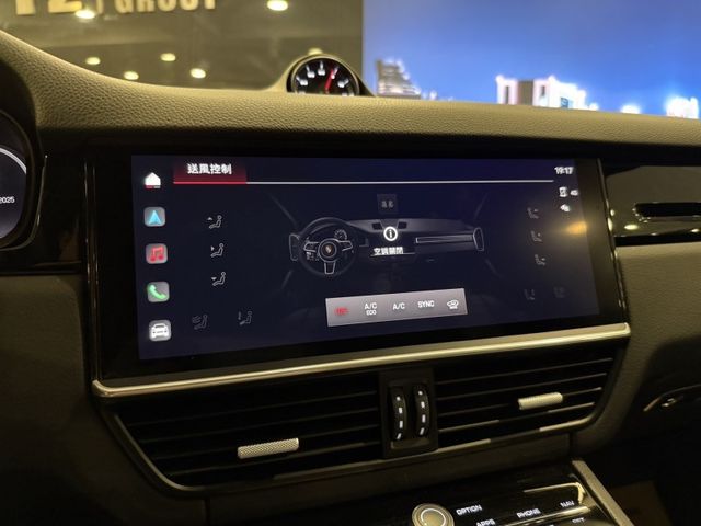 Porsche保時捷 Cayenne   第33張相片