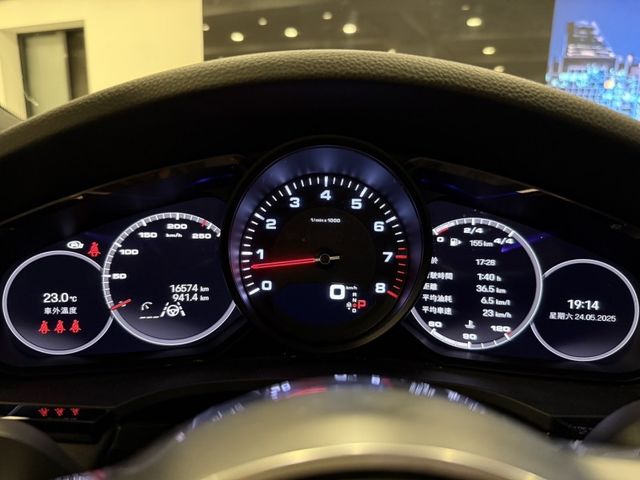 Porsche保時捷 Cayenne   第48張相片