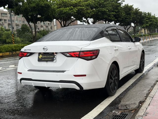 Nissan Sentra  第3張相片