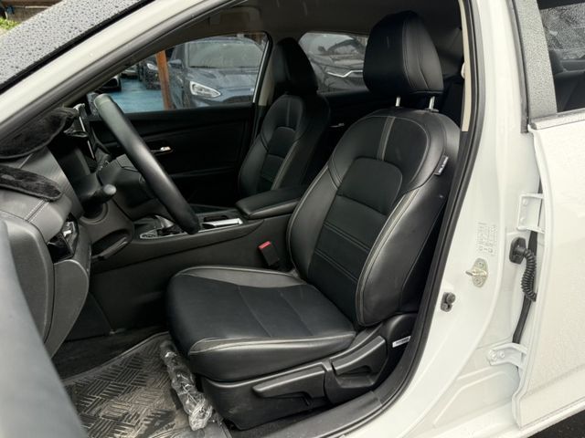Nissan Sentra  第10張相片