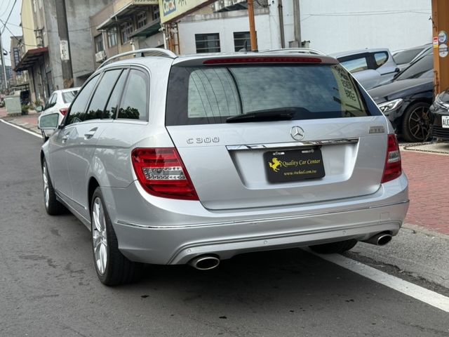 Mercedes-Benz/賓士 C300  第8張相片