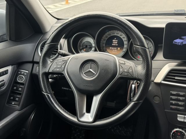 Mercedes-Benz/賓士 C300  第13張相片