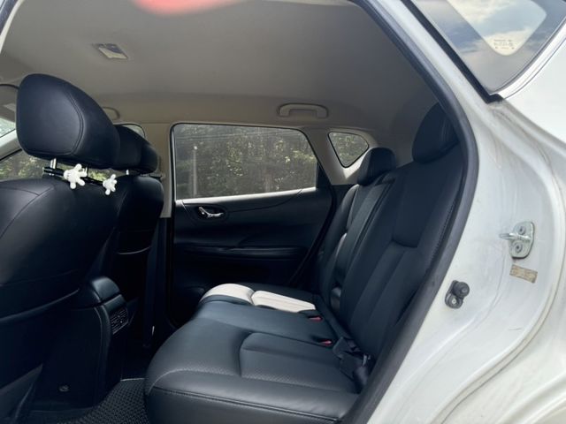 Nissan Tiida  第8張相片