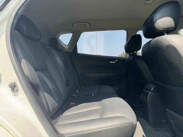 Nissan Tiida  第10張相片
