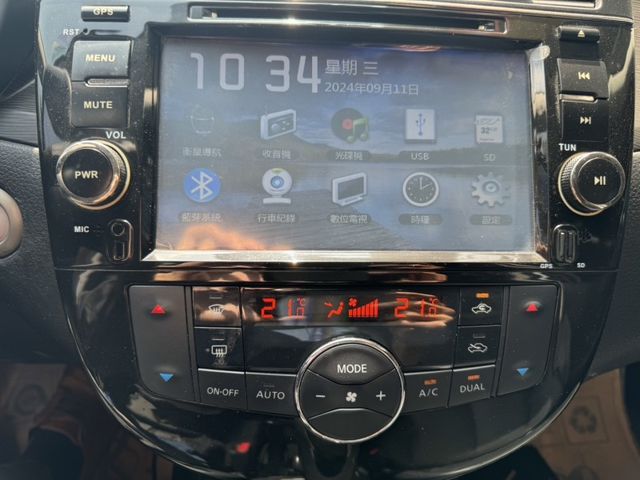 Nissan Tiida  第17張相片