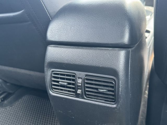 Nissan Tiida  第18張相片