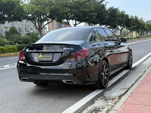 2017年 Mercedes-Benz C300 4MATIC  第3張相片