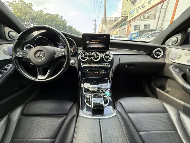 2017年 Mercedes-Benz C300 4MATIC  第12張相片
