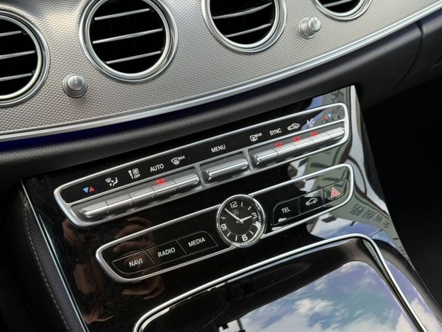 Mercedes-Benz/賓士 E-CLASS  第18張相片
