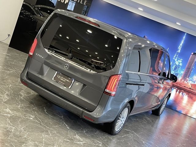 2017年 BENZ V250d AVANTGARDE  第9張相片