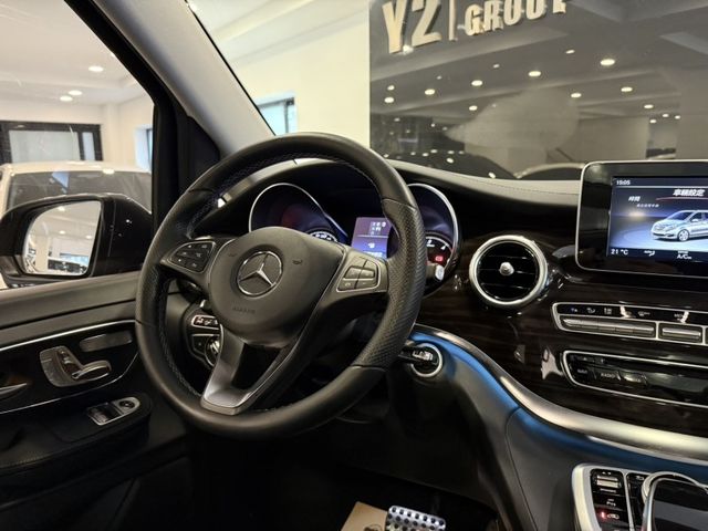 2017年 BENZ V250d AVANTGARDE  第24張相片