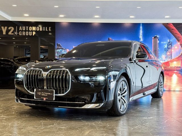 2022年 BMW G70 735i Luxury  第1張相片