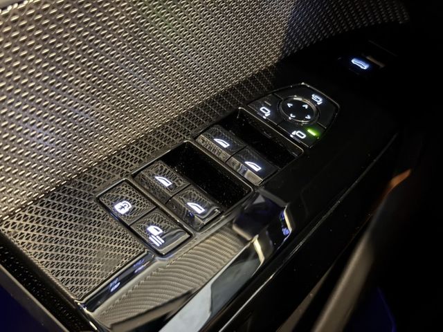 2022年 BMW G70 735i Luxury  第23張相片