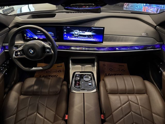 2022年 BMW G70 735i Luxury  第54張相片