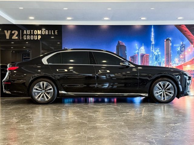 2022年 BMW G70 735i Luxury  第57張相片