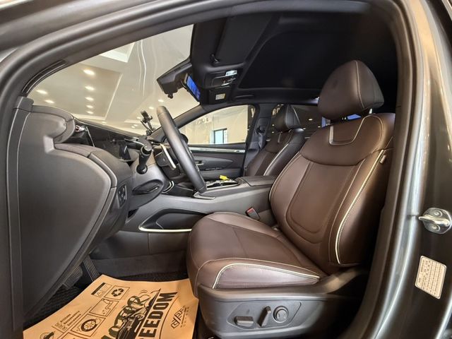 2024年 Hyundai Tucson L GLTH-C 1.6  第14張相片