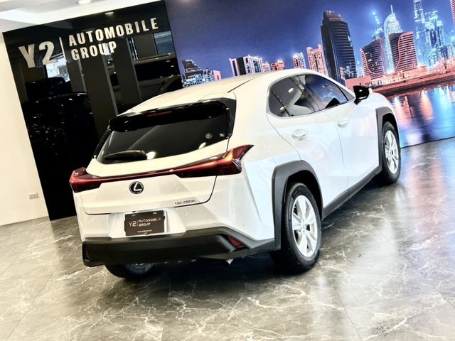Lexus UX  第8張相片