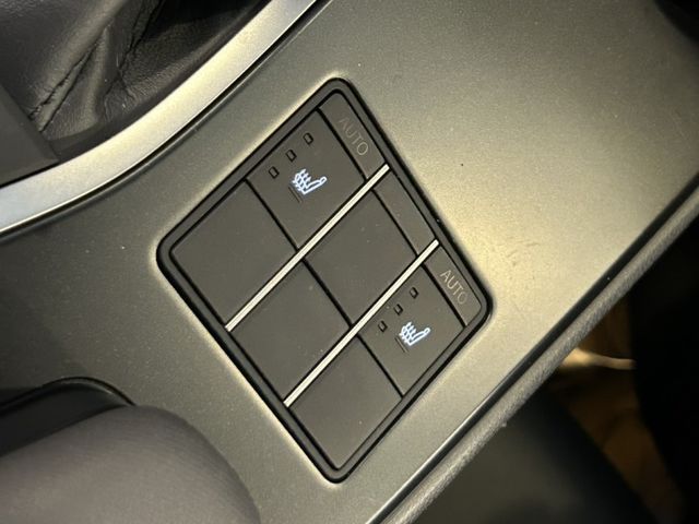 Lexus UX  第30張相片