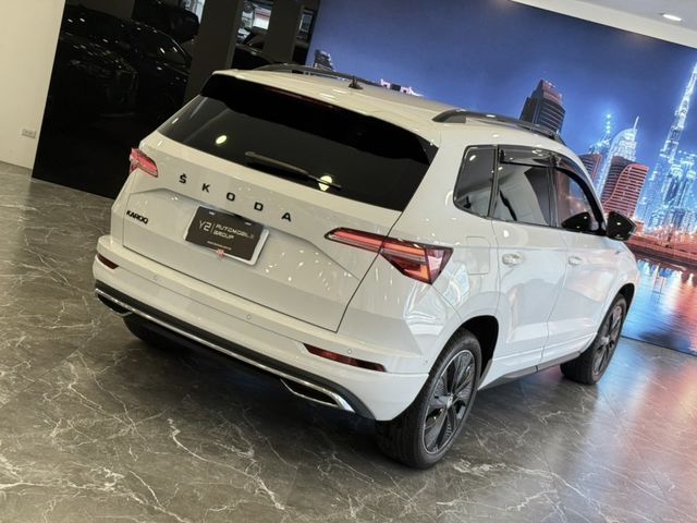 2023年SKODA KAROQ 新玉山版 TSI 1.5 白  第9張相片