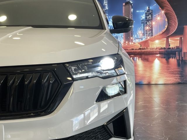 2023年SKODA KAROQ 新玉山版 TSI 1.5 白  第17張相片