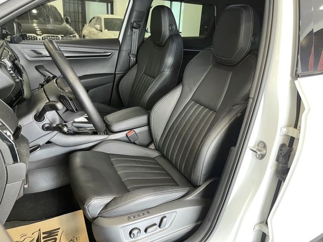 2023年SKODA KAROQ 新玉山版 TSI 1.5 白  第19張相片
