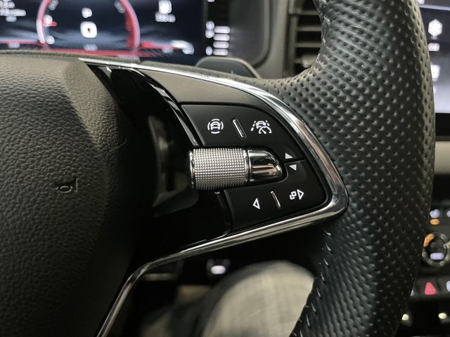 2023年SKODA KAROQ 新玉山版 TSI 1.5 白  第31張相片