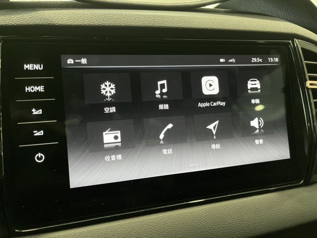 2023年SKODA KAROQ 新玉山版 TSI 1.5 白  第36張相片