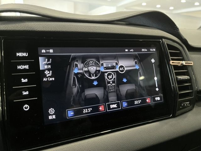 2023年SKODA KAROQ 新玉山版 TSI 1.5 白  第37張相片
