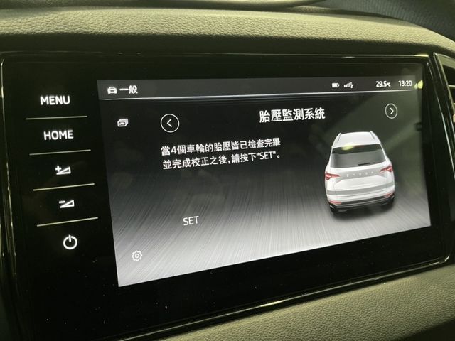 2023年SKODA KAROQ 新玉山版 TSI 1.5 白  第41張相片