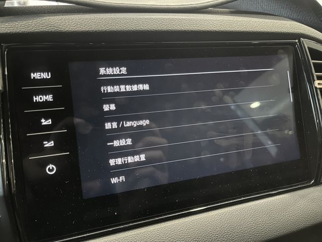 2023年SKODA KAROQ 新玉山版 TSI 1.5 白  第44張相片