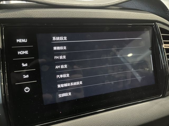 2023年SKODA KAROQ 新玉山版 TSI 1.5 白  第46張相片