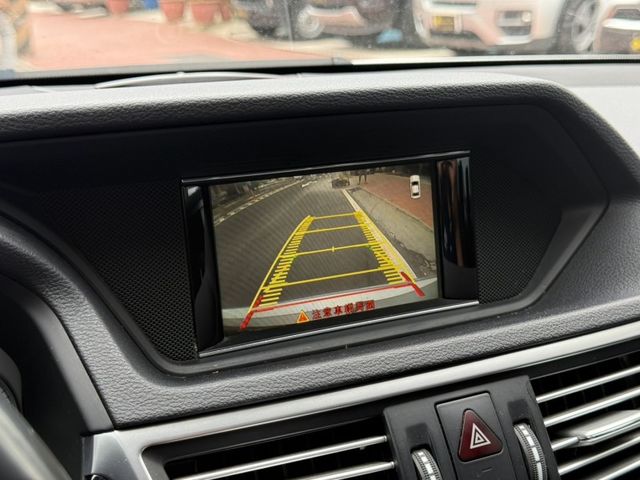 2012年Mercedes-Benz E250 Avantgarde  第5張相片