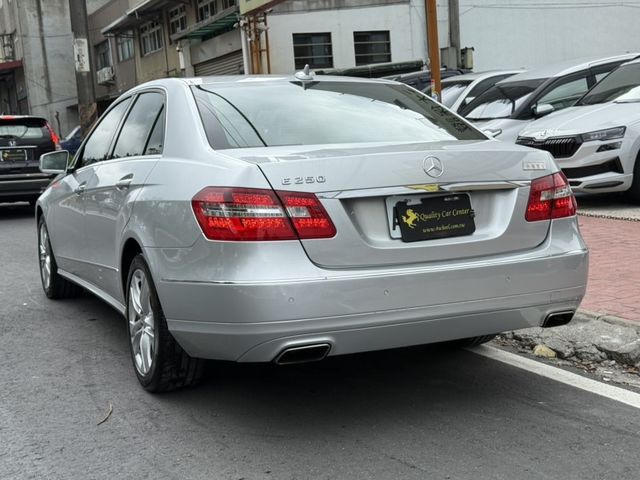 2012年Mercedes-Benz E250 Avantgarde  第8張相片