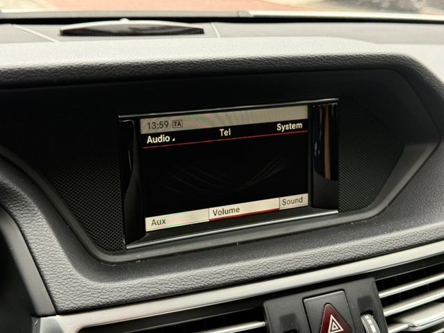 2012年Mercedes-Benz E250 Avantgarde  第16張相片