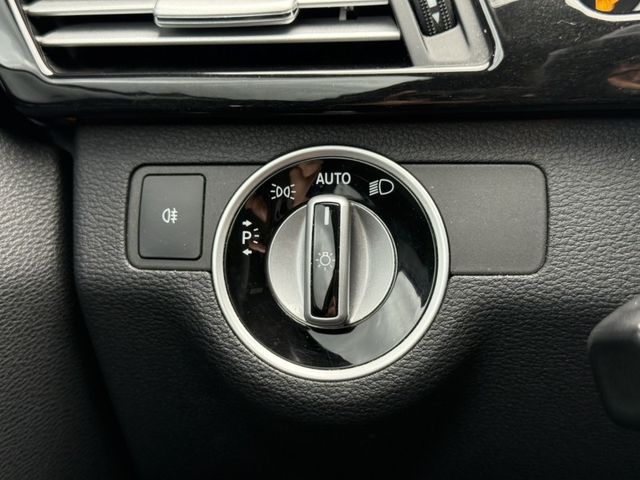 2012年Mercedes-Benz E250 Avantgarde  第20張相片